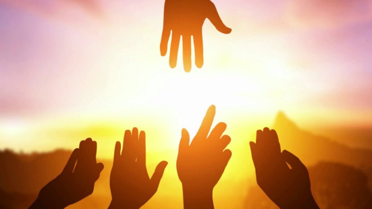 Протянутая рука помощи