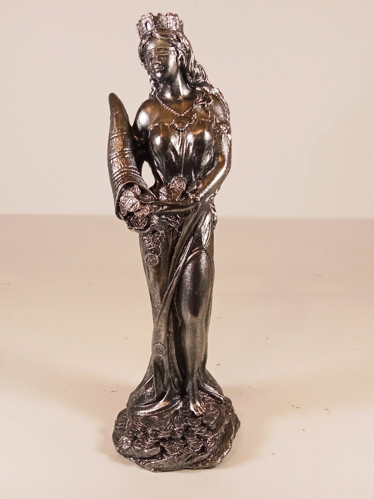 Статуэтка Veronese "Фортуна - богиня удачи"