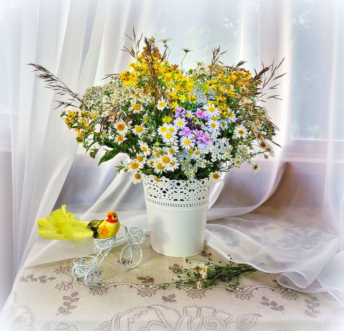 Букет полевых ромашек