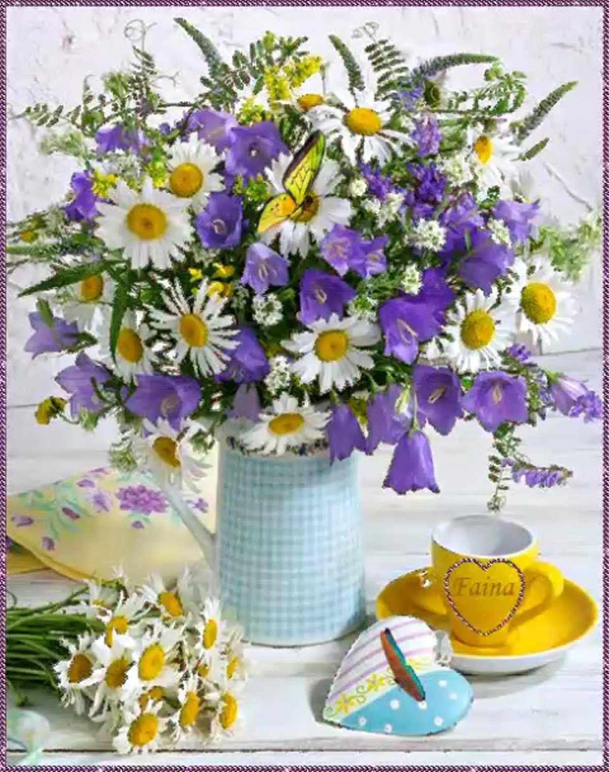 Букет колокольчиков и ромашек