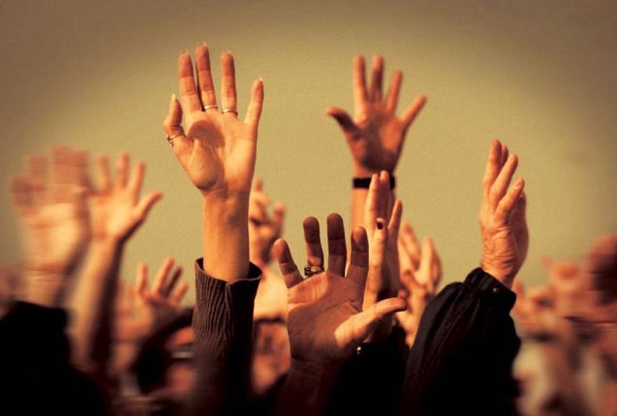 Голосование поднятые руки