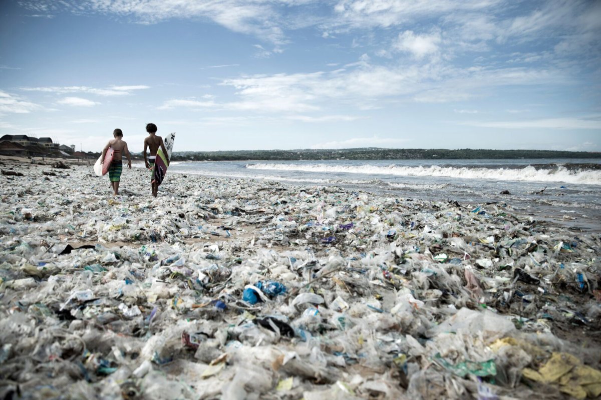 Загрязнённый океан