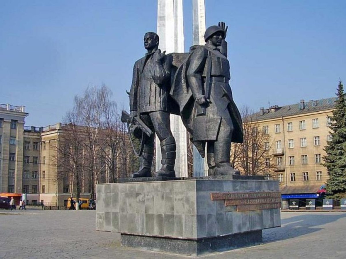 Памятник героическим защитникам Тулы