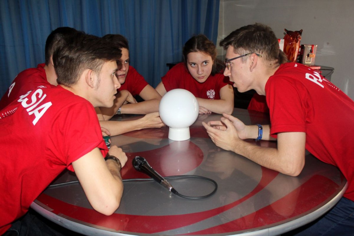 Брейн ринг стол