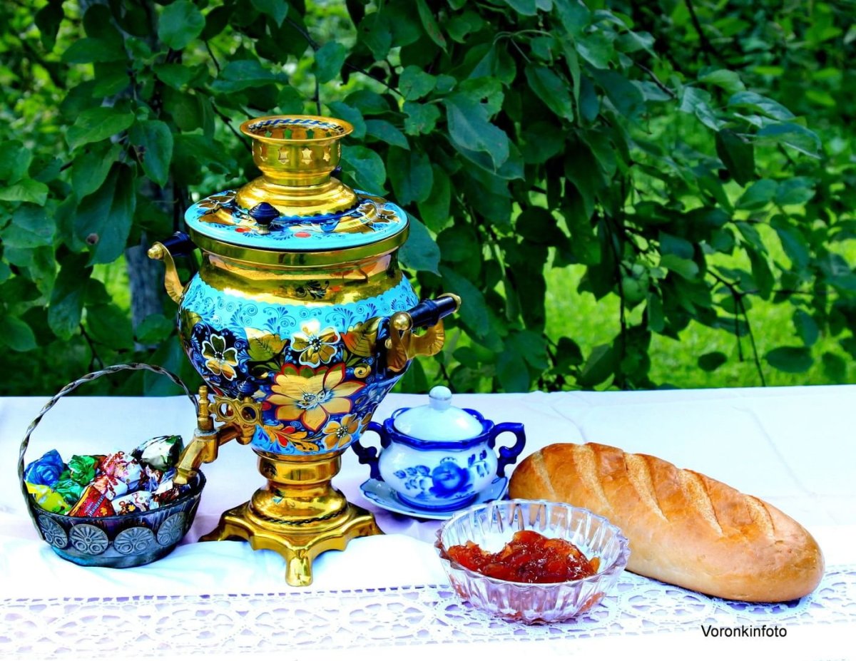 Чаепитие с самоваром