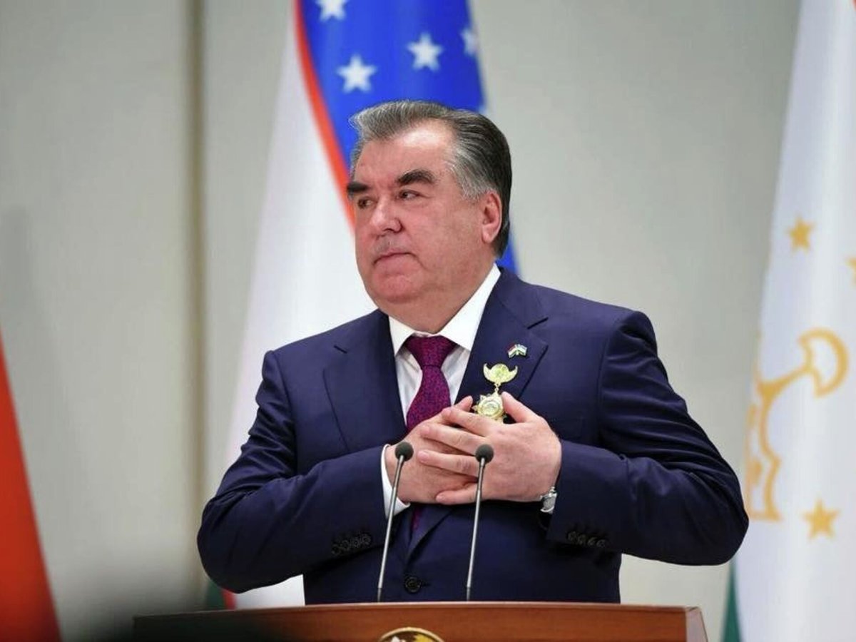 Рахмон Набиев президент