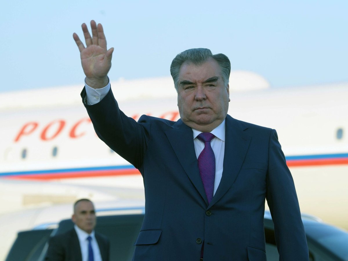 Эмомали Рахмон 1992