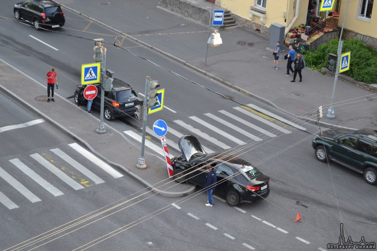 Островок безопасности на дороге