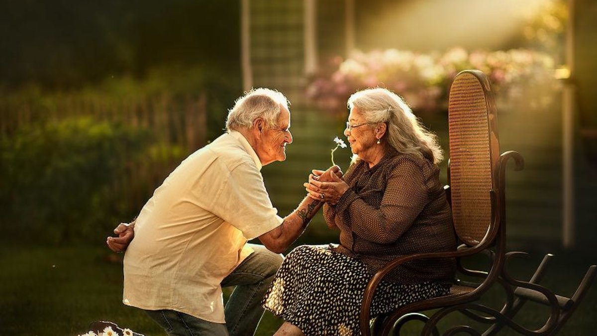 Бабушка и дедушка