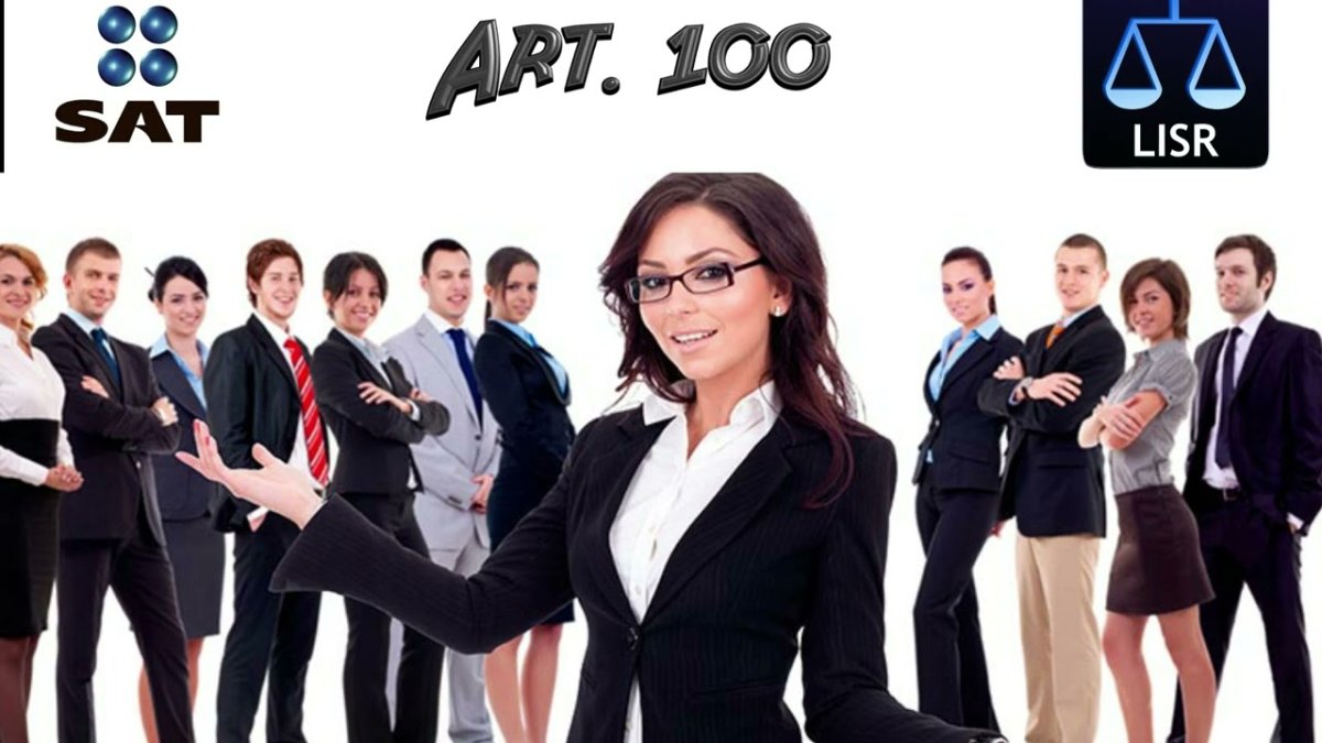 Счастливые студенты на белом фоне