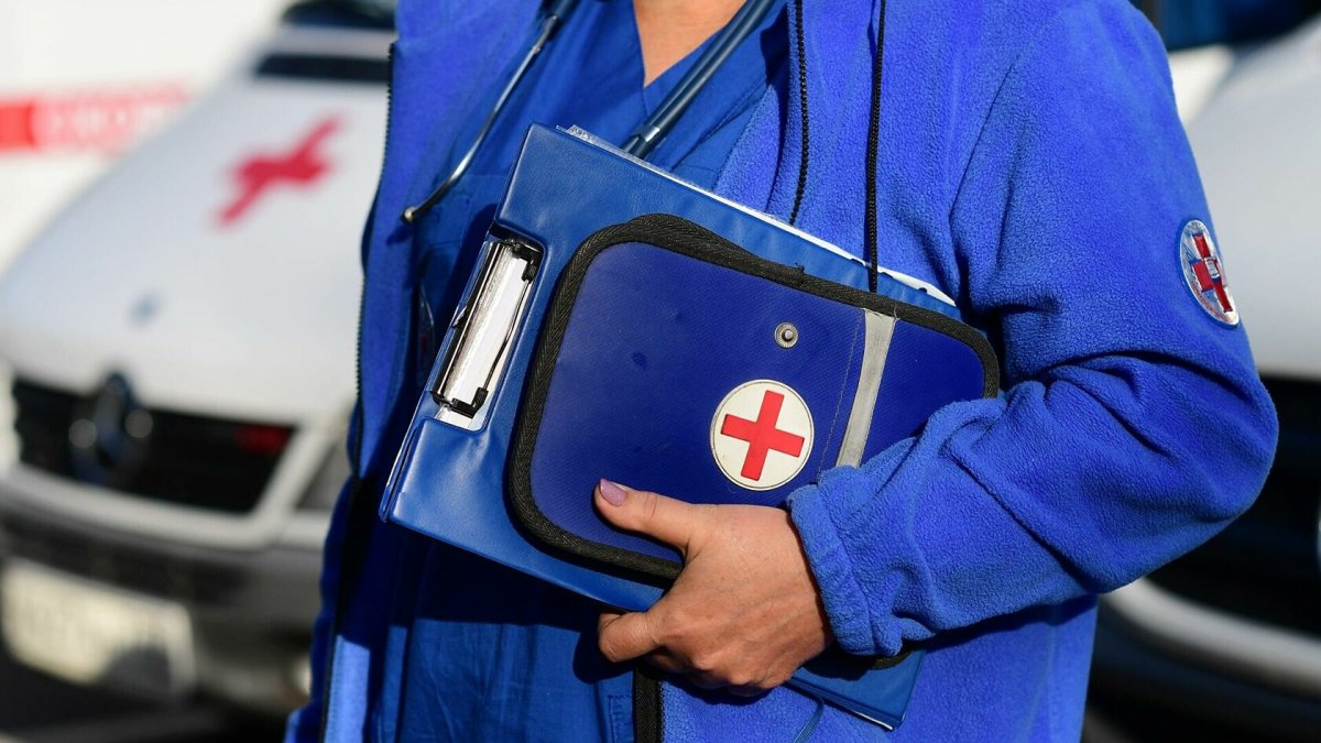 Врач скорой помощи