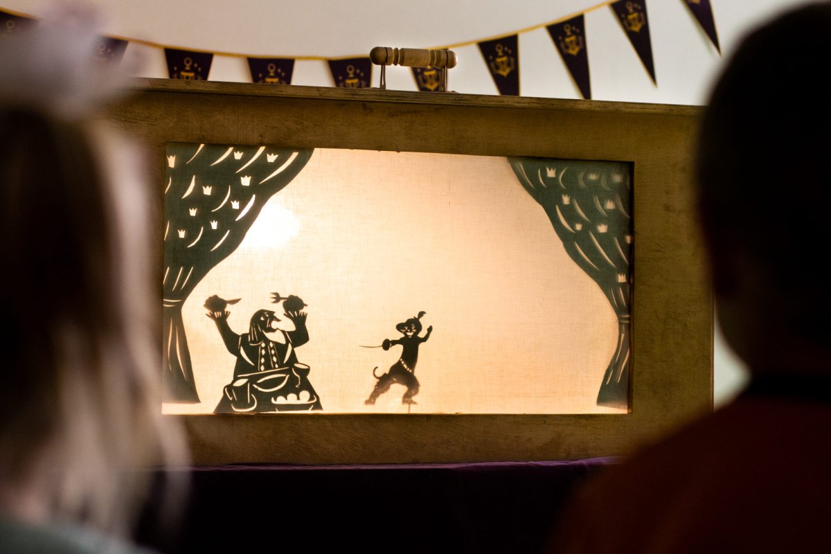 Еатр теней «кот в сапогах»