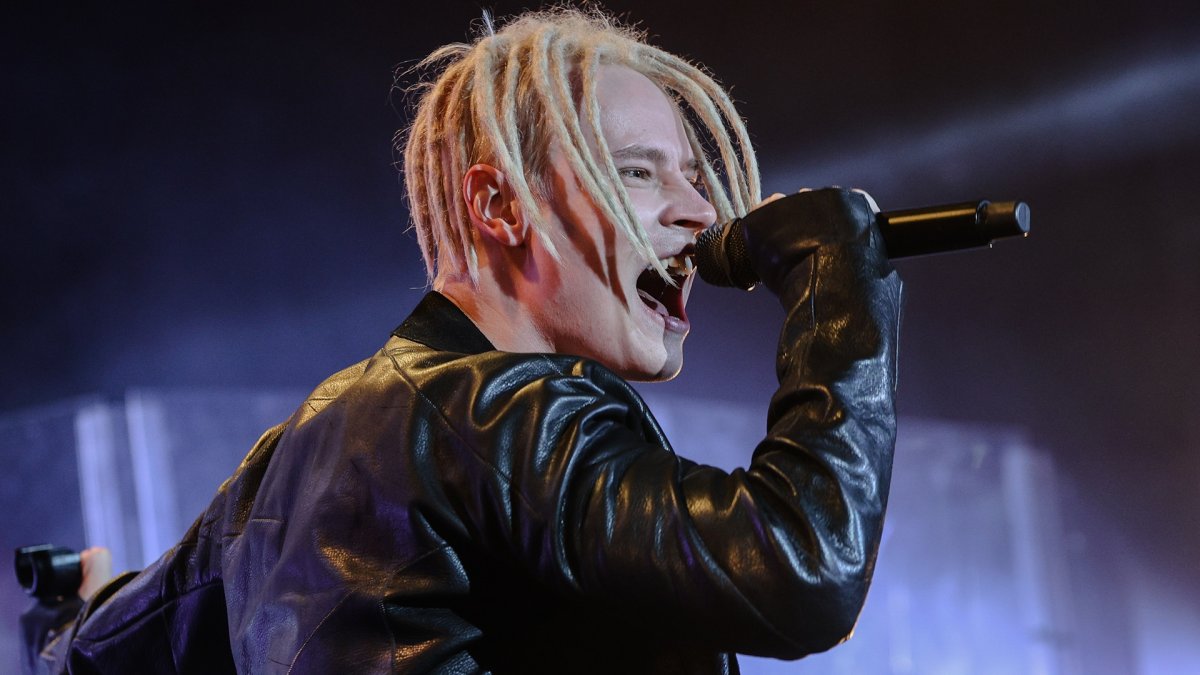 Шаман певец