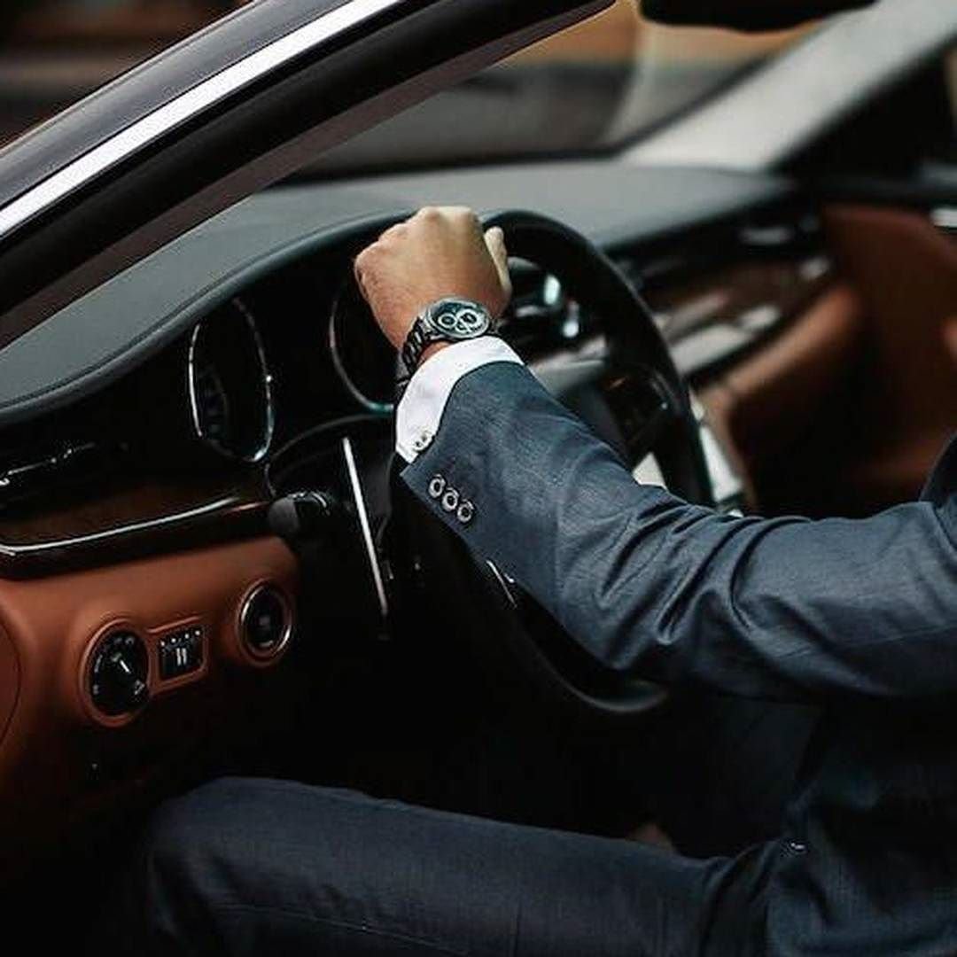 Мультяшная бизнес девушка