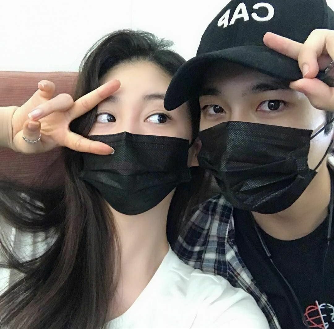 Корейские парочки в масках