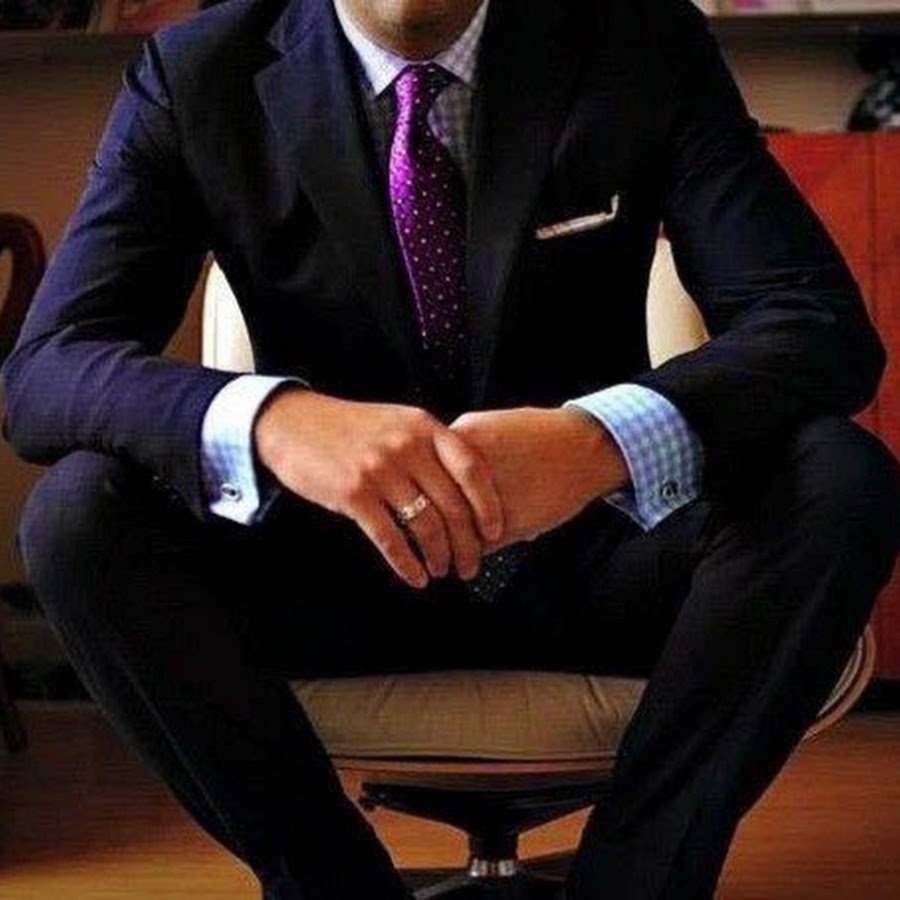 Силуэт человека в костюме