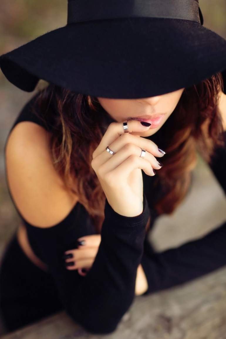 Ава со смыслом для девушек