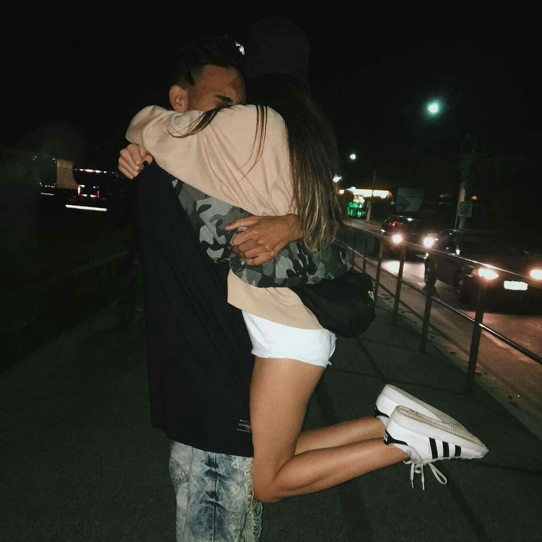 Влюблённые подростки