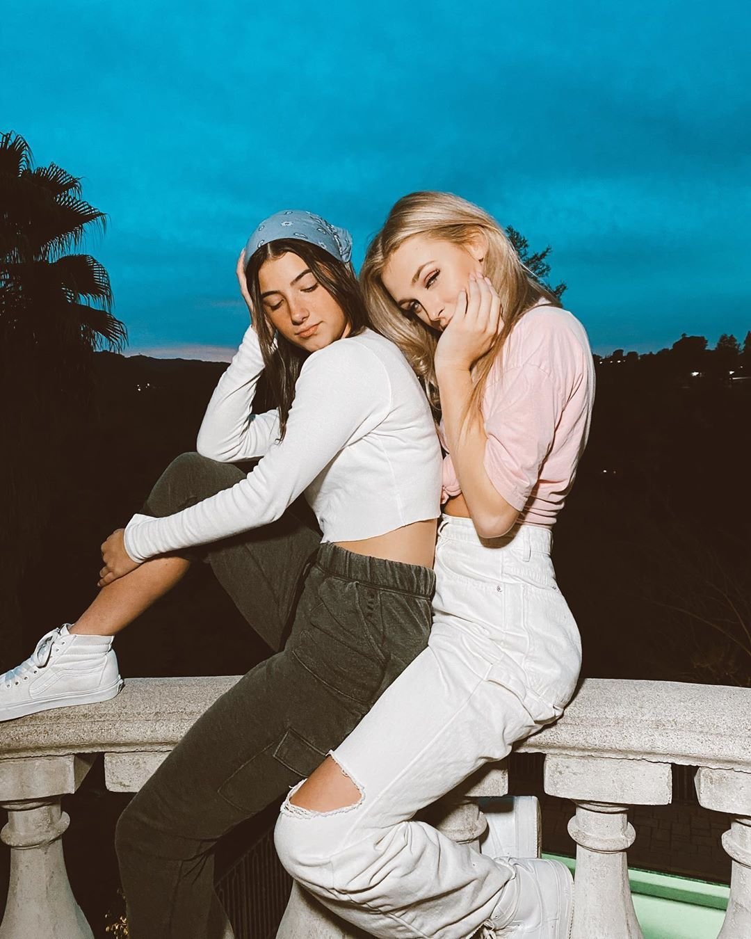 Сохры парень и девушка