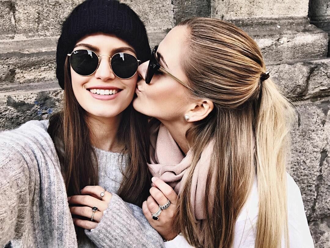 Идеи для фотосессии с подругой на улице