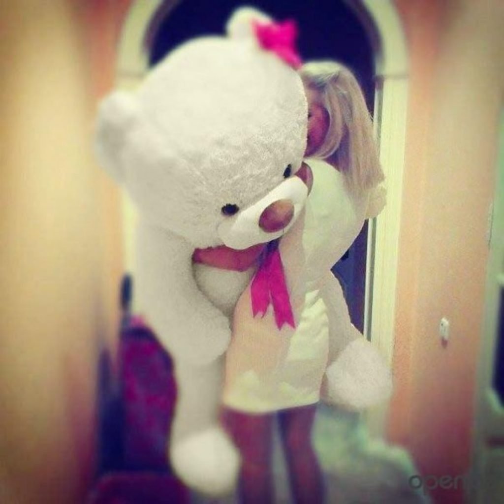 Кошечка с сердечком