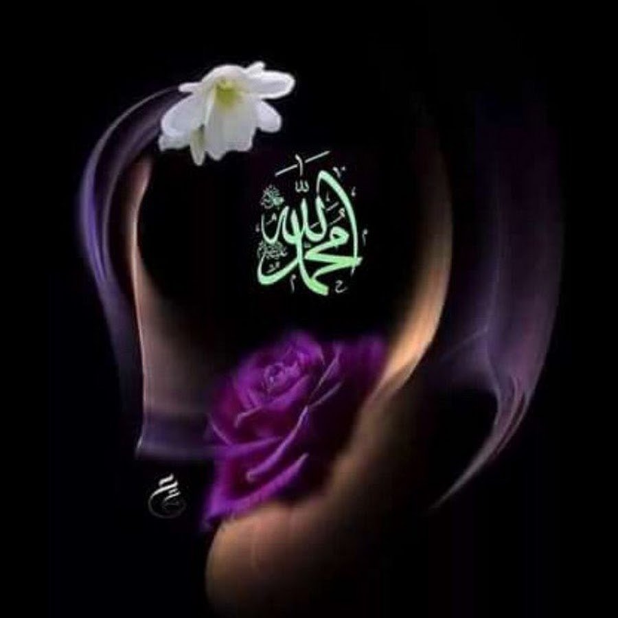 Девушка с Розuой в руке