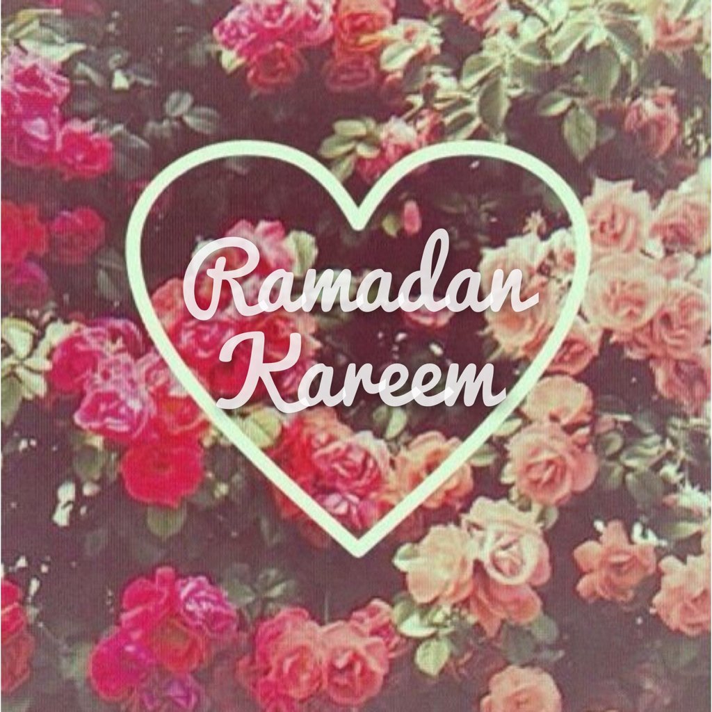 Цветы в руках у девушки