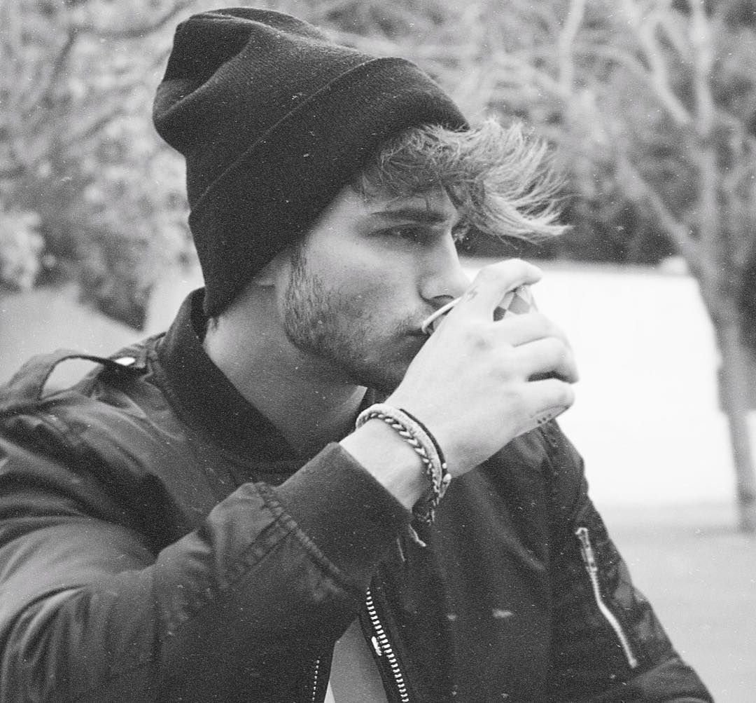 Зима девушка со спины