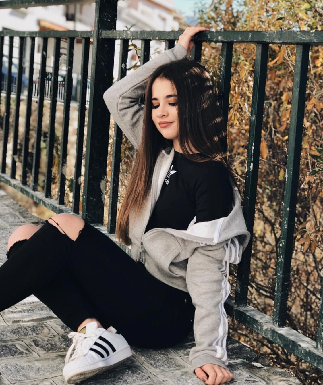 Ева Элфи 2022