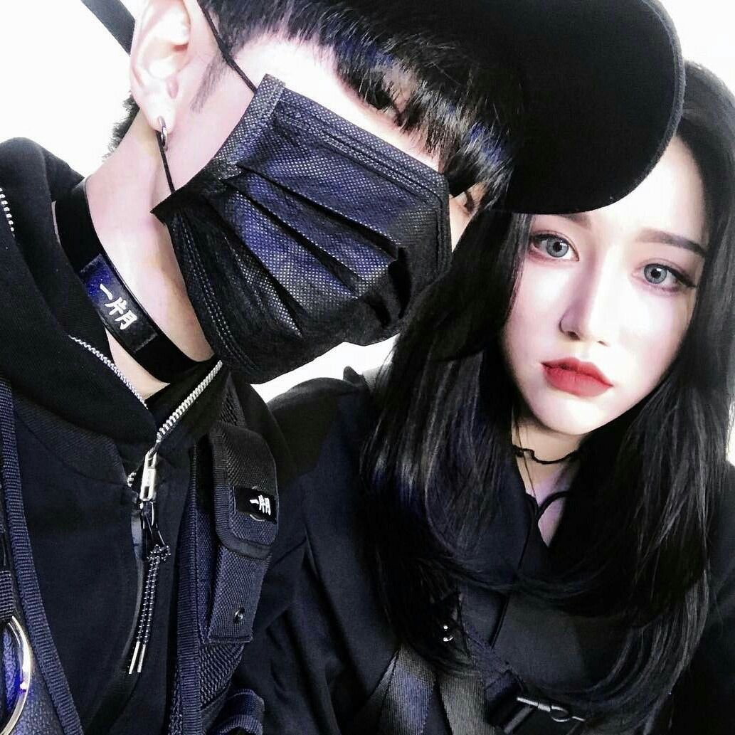 Корейские парочки в масках