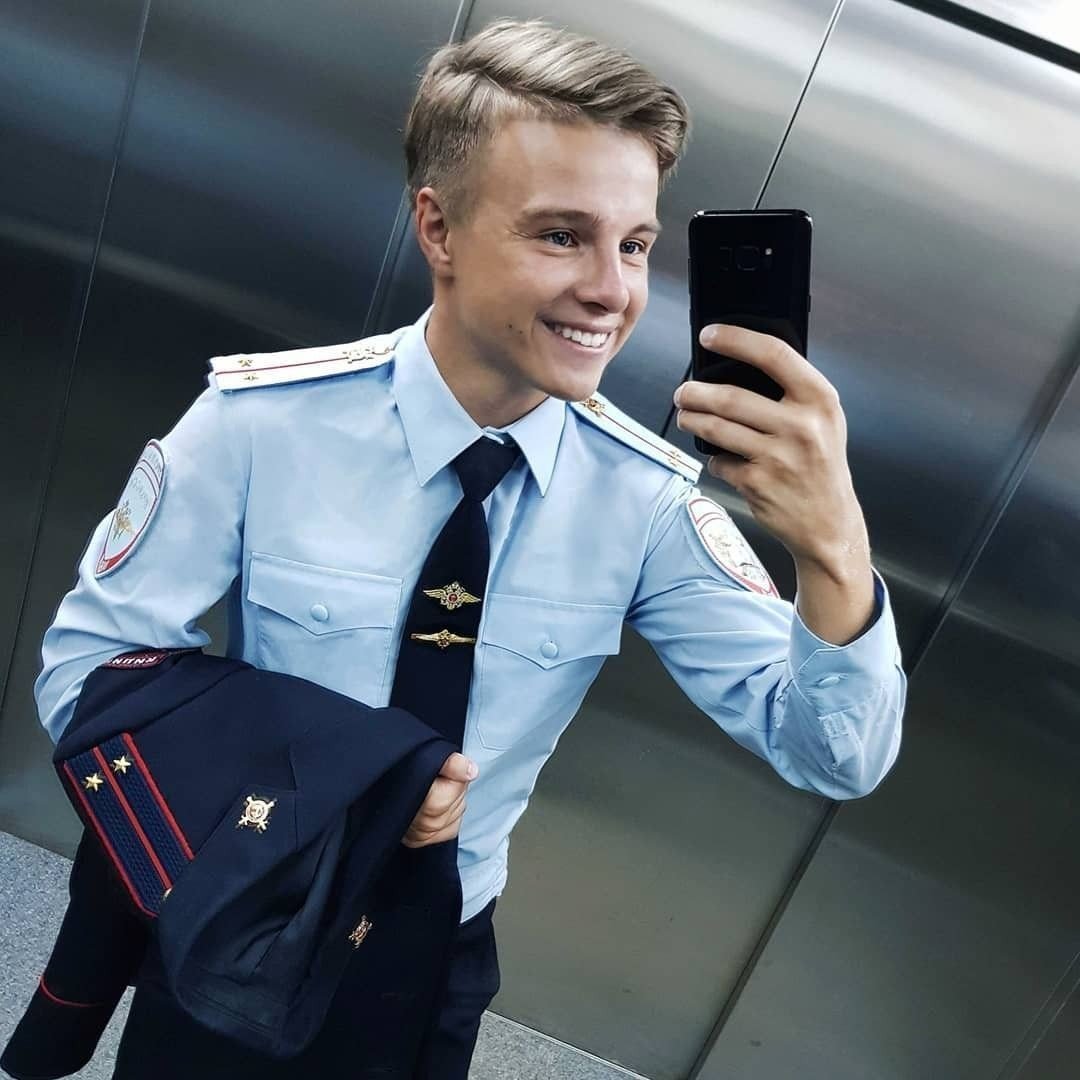 Леша Столяров