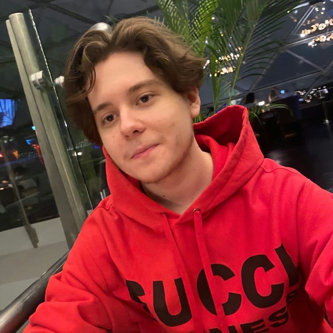 Роман Парамонов блогер