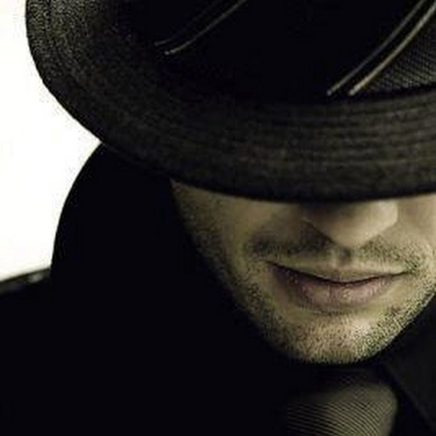 Человек в капюшоне