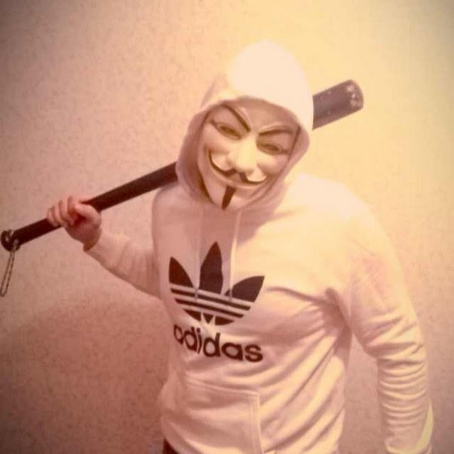 Крутой пацан с пивом