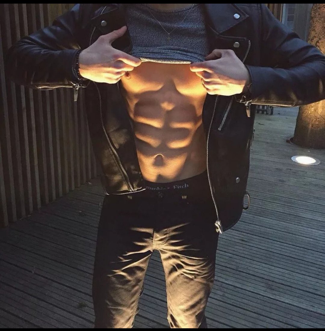 Парень в Gucci без лица