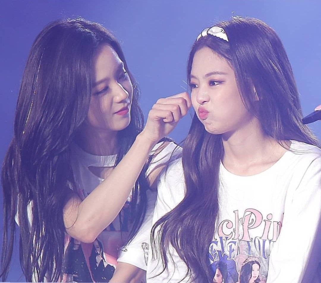 Блэк Пинк лиса и Розе