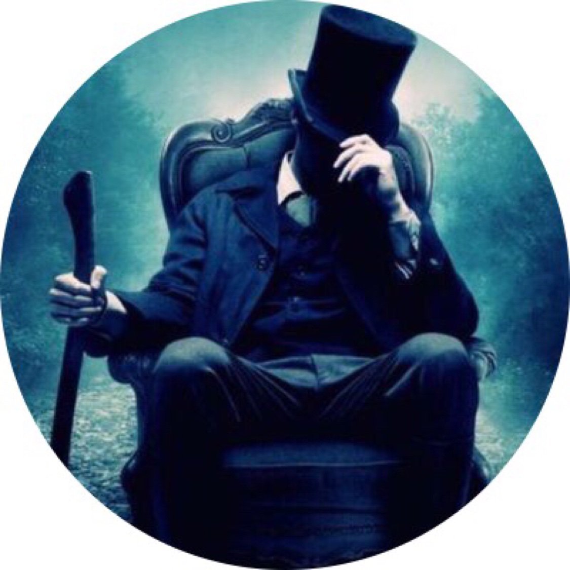 Панда в очках