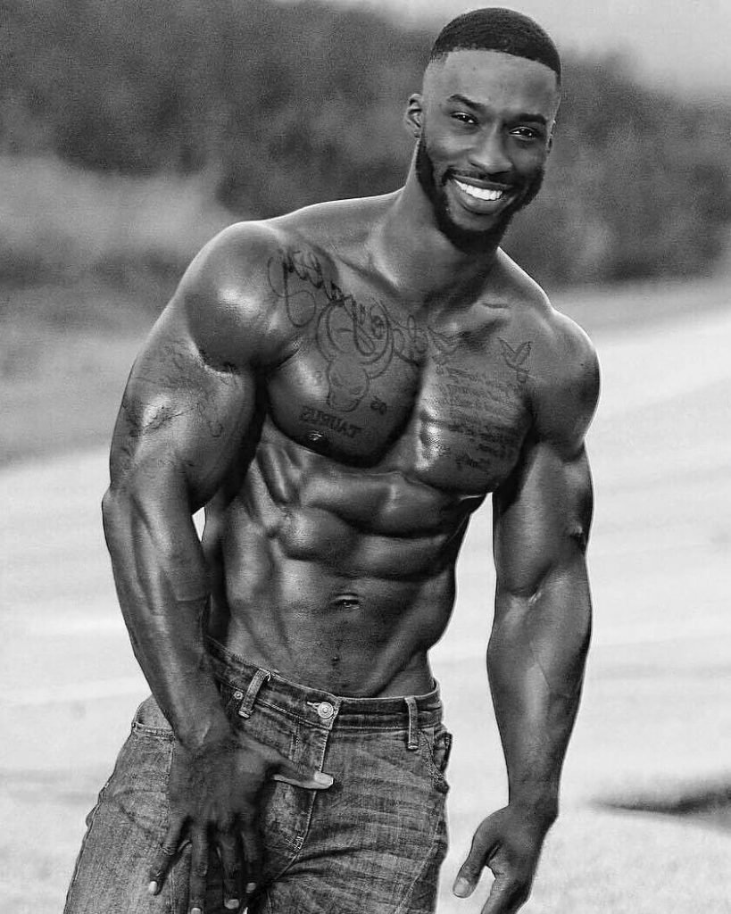 Негр Трэвис Скотт