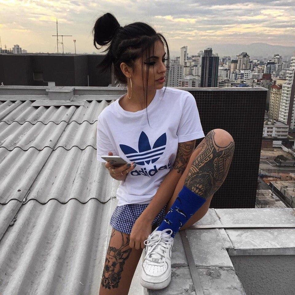 Парни с энергетиками