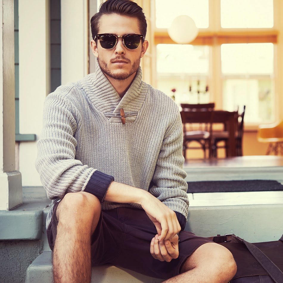 Адам Галлахер свитер