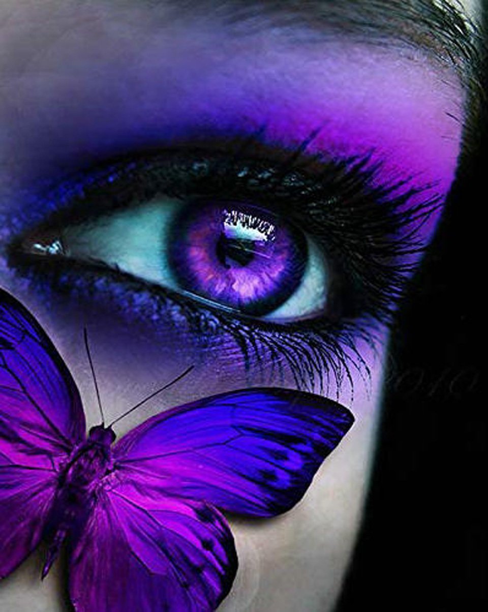 Серо зелено голубые глаза