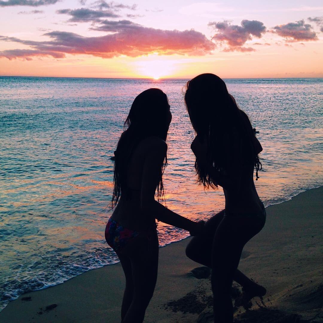 Лучшие подруги нарисованные