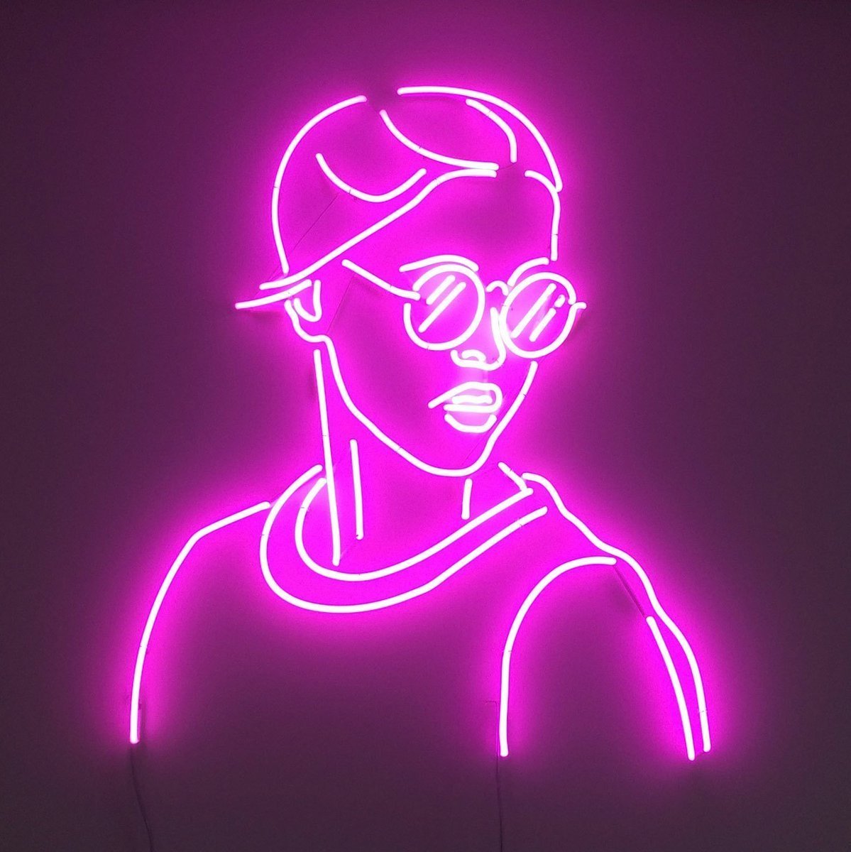 Нарисованные девушки брюнетки