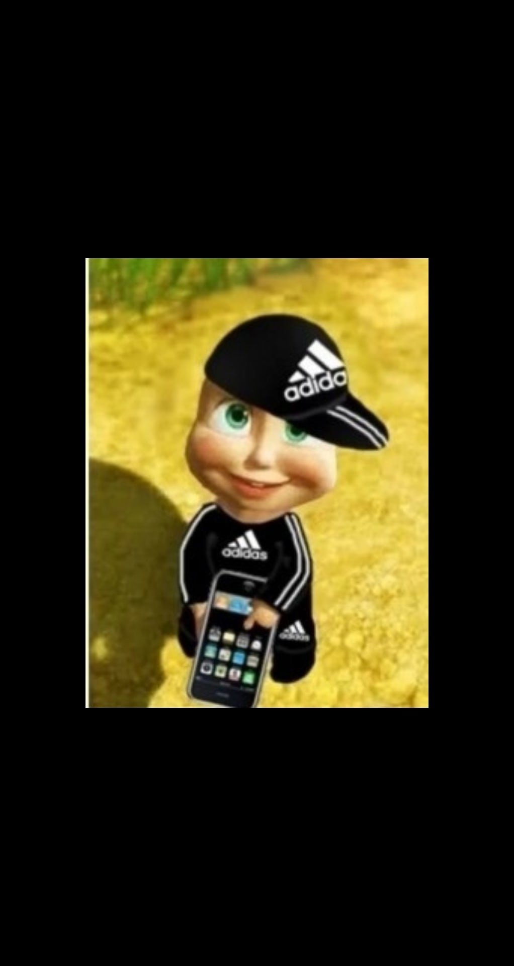 В адидасе Маша из мультика Маша и медведь