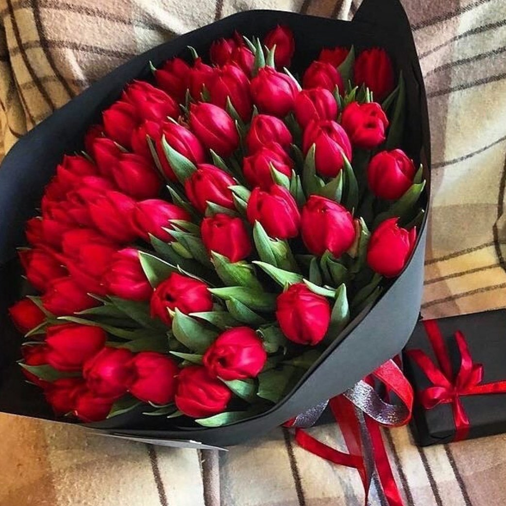 Эстетичные букеты тюльпанов