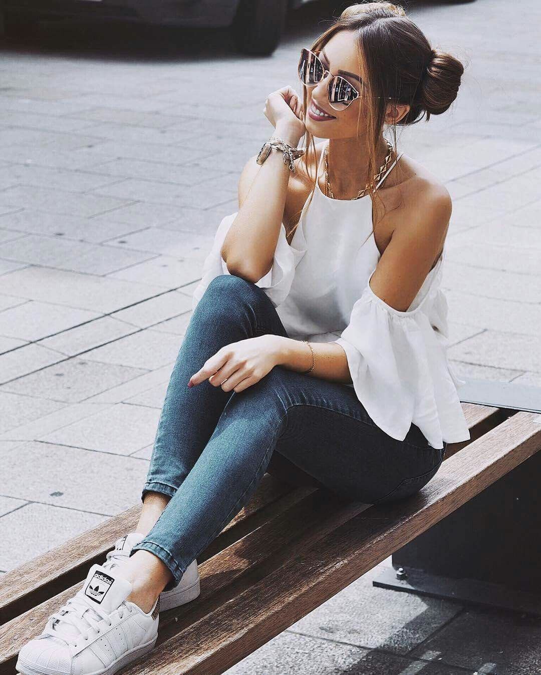 Красивые шатенки в бейсболке