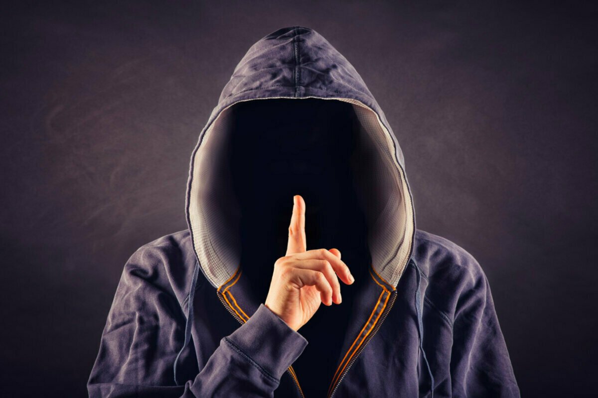 Мусульманка с кошкой