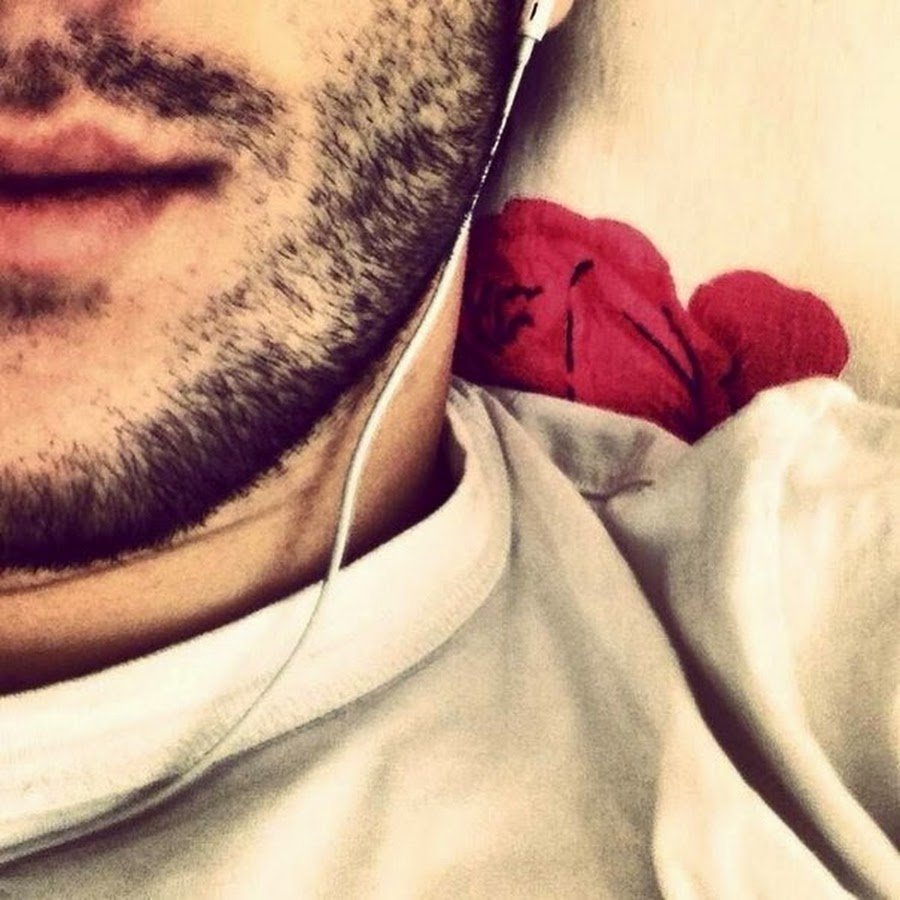 Парень с бородой без лица