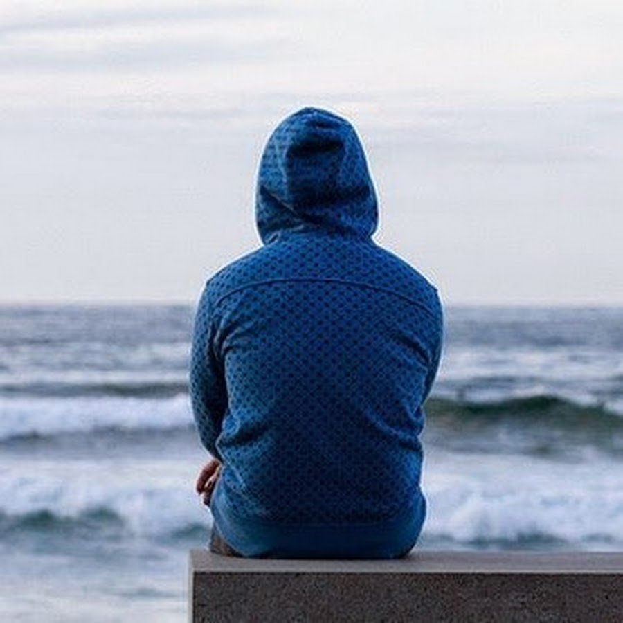 Картинка человек отвернулся от всех