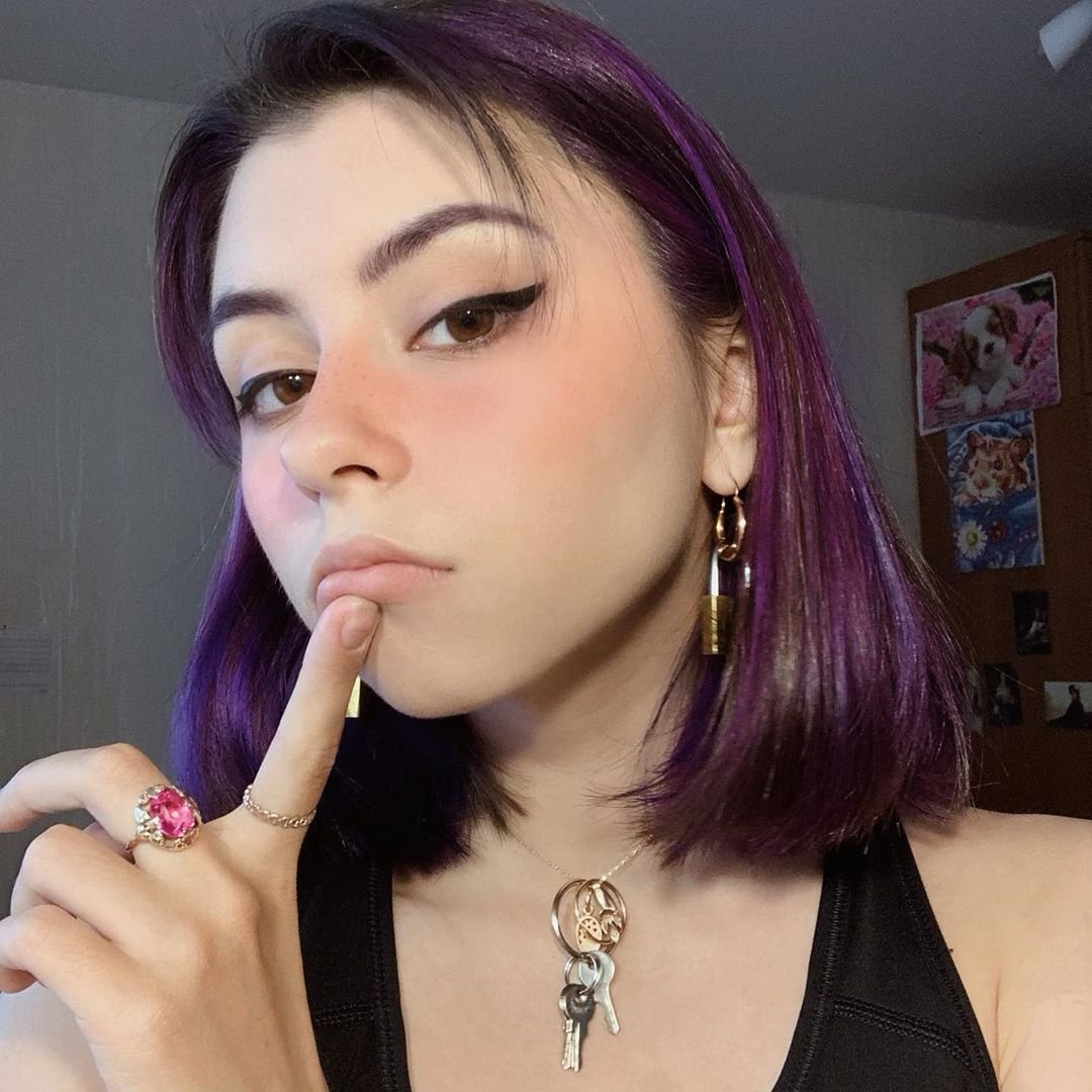 Дора певица Дарья Шиханова